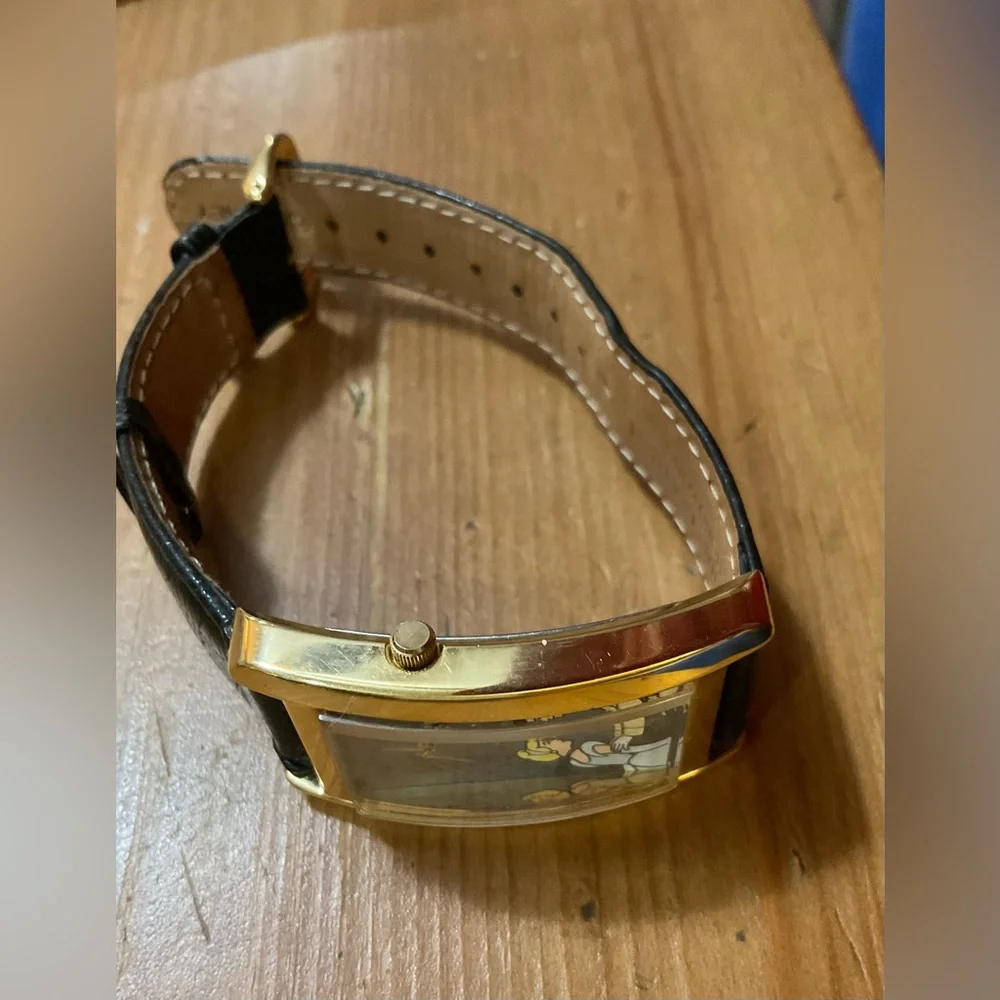 Disney: Cinderella and Prince Charming vintage limited edition 4758/7500 watch.